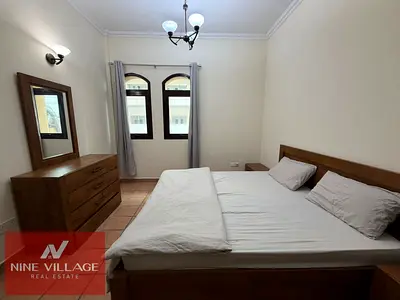 FULLY FURNISHED - ELEGANT 1 BHK - NEWLY UPDRADED - CLOSE TO MOE
