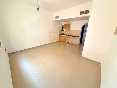 Studio available for family with central AC close to park just in 21999 AED