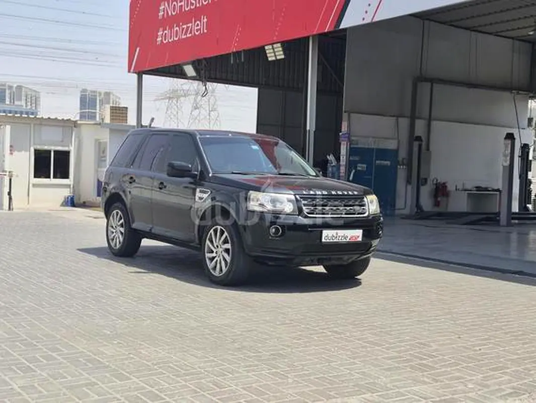 Land Rover LR2 2014 — photo 1 of 12