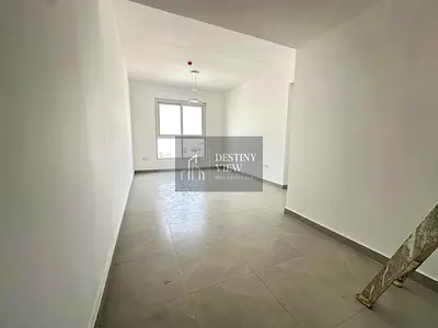 Hot Offer spesious 2bhk apartment in AED.60000 location Hoshi sharjah