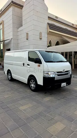 Toyota Hiace Standard 2023 GCC Specs