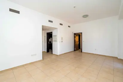 CLOSED KITCHEN | NEAR TO COMMUNITY | MIDDLE FLOOR