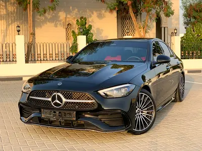 MERCEDES - C200 - PREMIUM PLUS - GCC - LOW KM - WITH WARRANTY AND SERVICE CONTRACT 5 YEARS