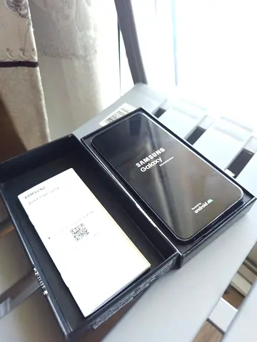 Samsung S22 5G (Black)