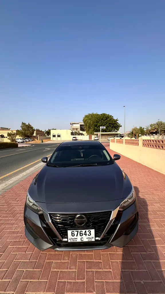 Nissan Sentra 2021 — photo 1 of 15