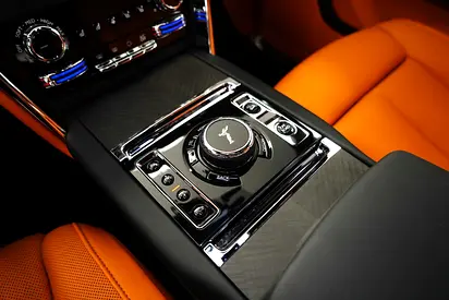 صورة 10 لـ 2025 ROLLS-ROYCE CULLINAN