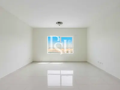 Maid Room | High Floor | Sea View