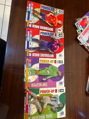 4 FIFA PANINI POWER UP CARDS
