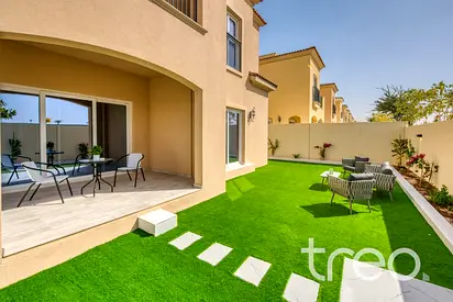 Large Plot | End Unit | Landscaped |Single Row