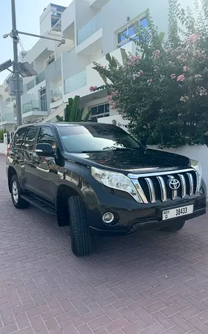 PRADO 2015 TXL V6 60 Years Anniversary Edition بحالة الوكالة