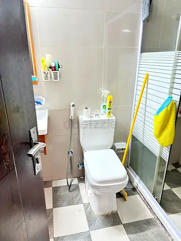 One bedroom with washroom