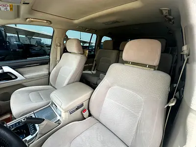 2019 Toyota LAND CRUISER 照片 9
