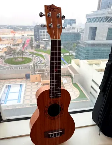 Concert-size Soprano Ukulele - Natural Wood