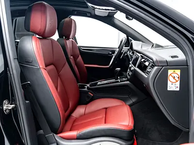 صورة 9 لـ 2024 Porsche MACAN