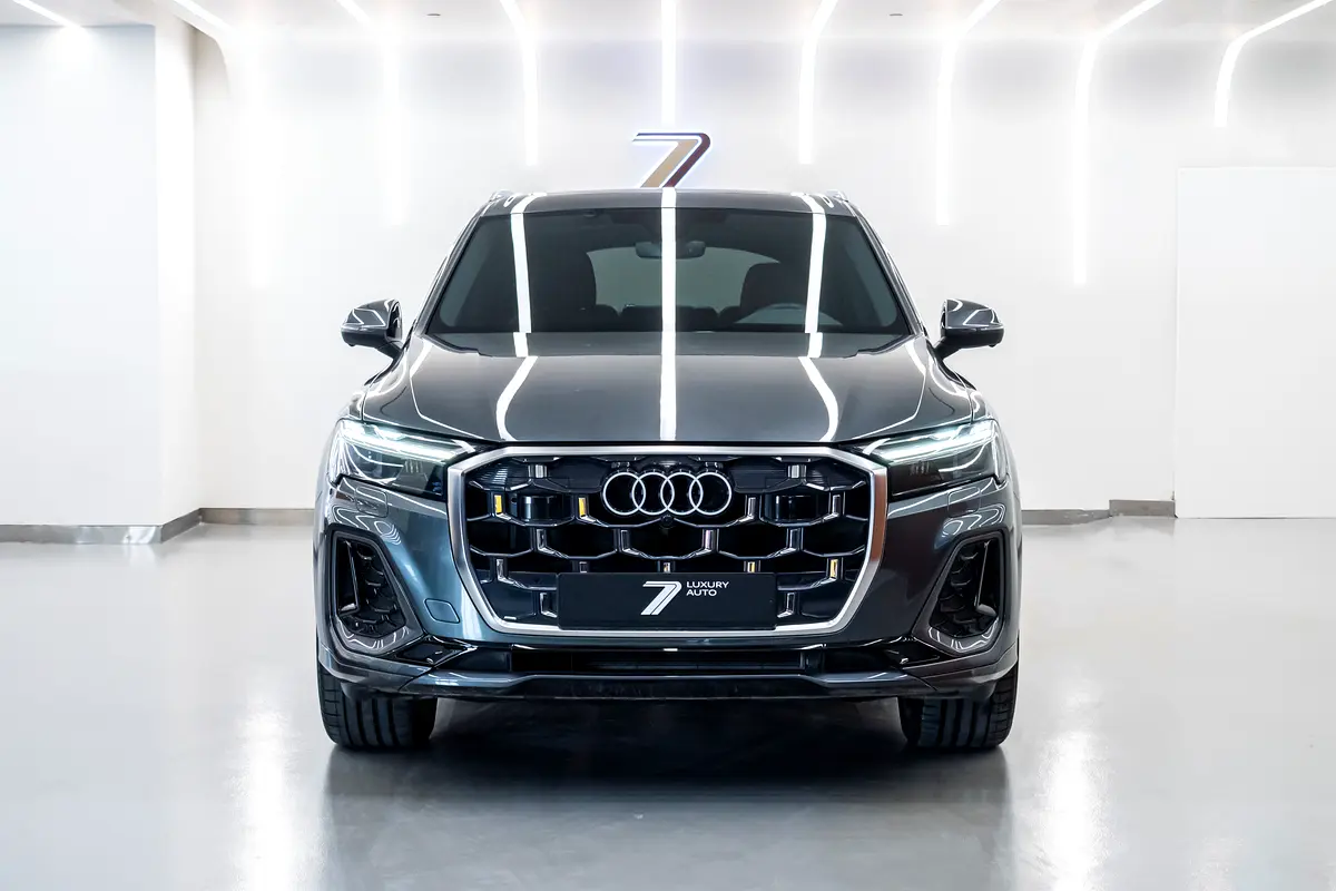 Audi Q7 2025 — photo 1 of 15