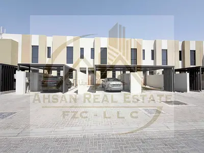 Sigle Row | On main Street | Extra parking | Ready to Move