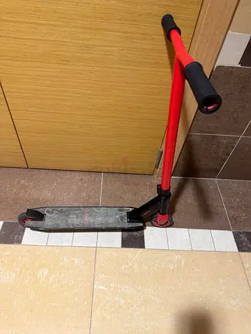 Red and black stunt kick scooter - used, good condition
