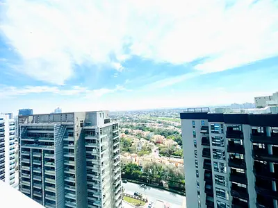 VACANT - READY TO MOVE IN - GOOD LOCATION