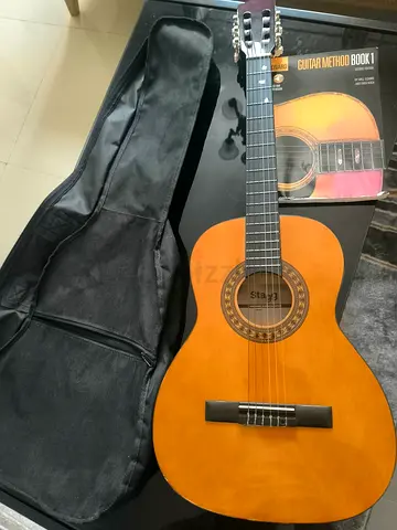 Stagg Handmade Classical Guitar + Hal Leonard Guitar Method Book 1 – Excellent Condition