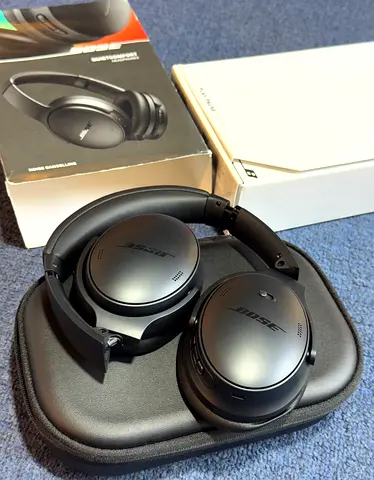Bose QuietComfort headphone Wireless Noise-Cancelling Headphones - Good Condition