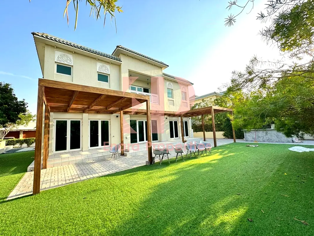 CLOSE TO PAVILION | BIG & BEAUTIFUL GARDEN VACANT