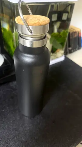 Black stainless insulated water bottle with bamboo lid (good condition)