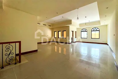 Huge 5 Bed with Maids | 3 Parking | 3 Level Home