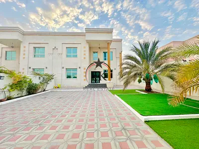Private Yard || Shaded Parking || Split Ac