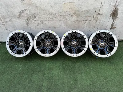 4x original Ford Bronco 17” capable beadlock rims