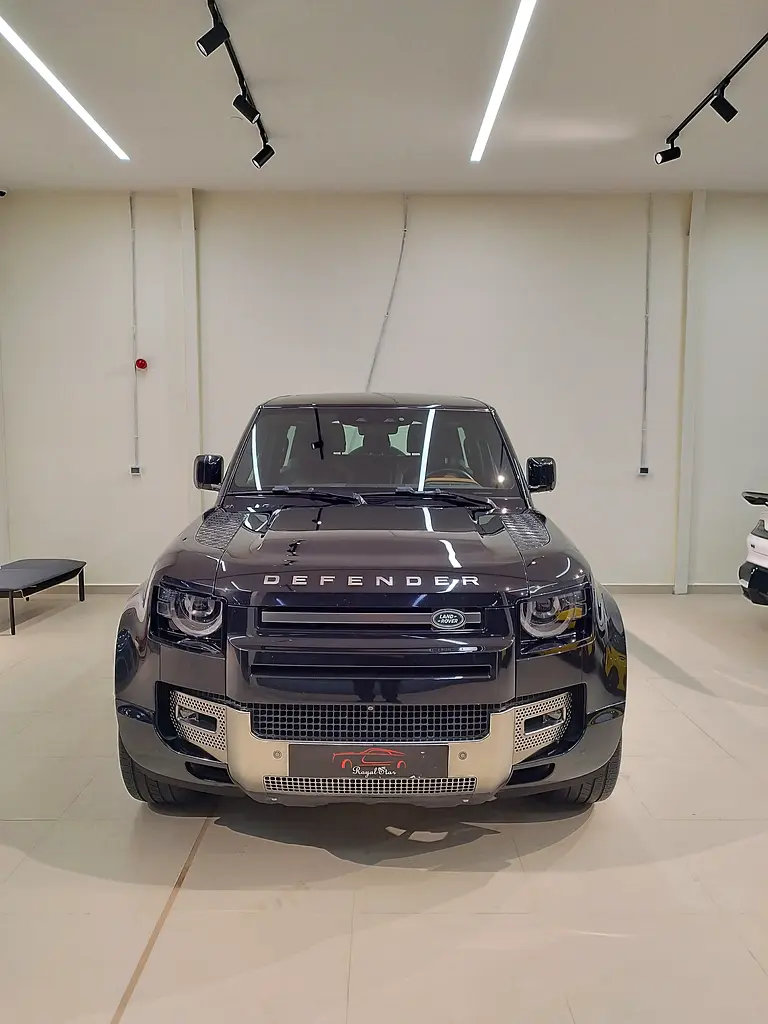 Land Rover Defender 2023 — photo 1 of 20