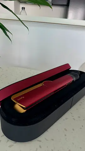 Dyson-style Hair Straightener / Flat Iron - Red