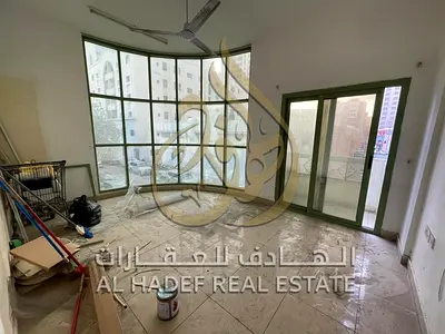 للإيجار السنوي – أكبر مساحة شقة ثلاث غرف وصالة في ميسلون | سعر مميز 🏡