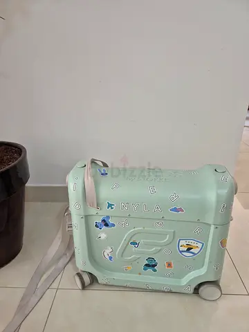 JetKids by Stokke BedBox | Ride-On Suitcase / In-Flight Bed