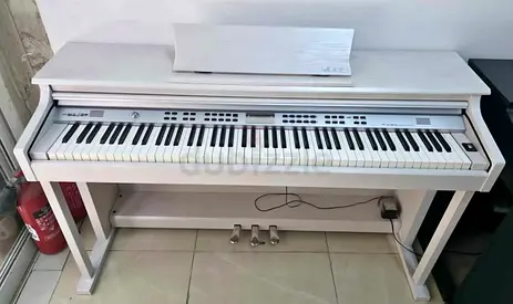 Mudis MX-100D is an entry-to-mid-level digital piano designed for beginners and students. It is