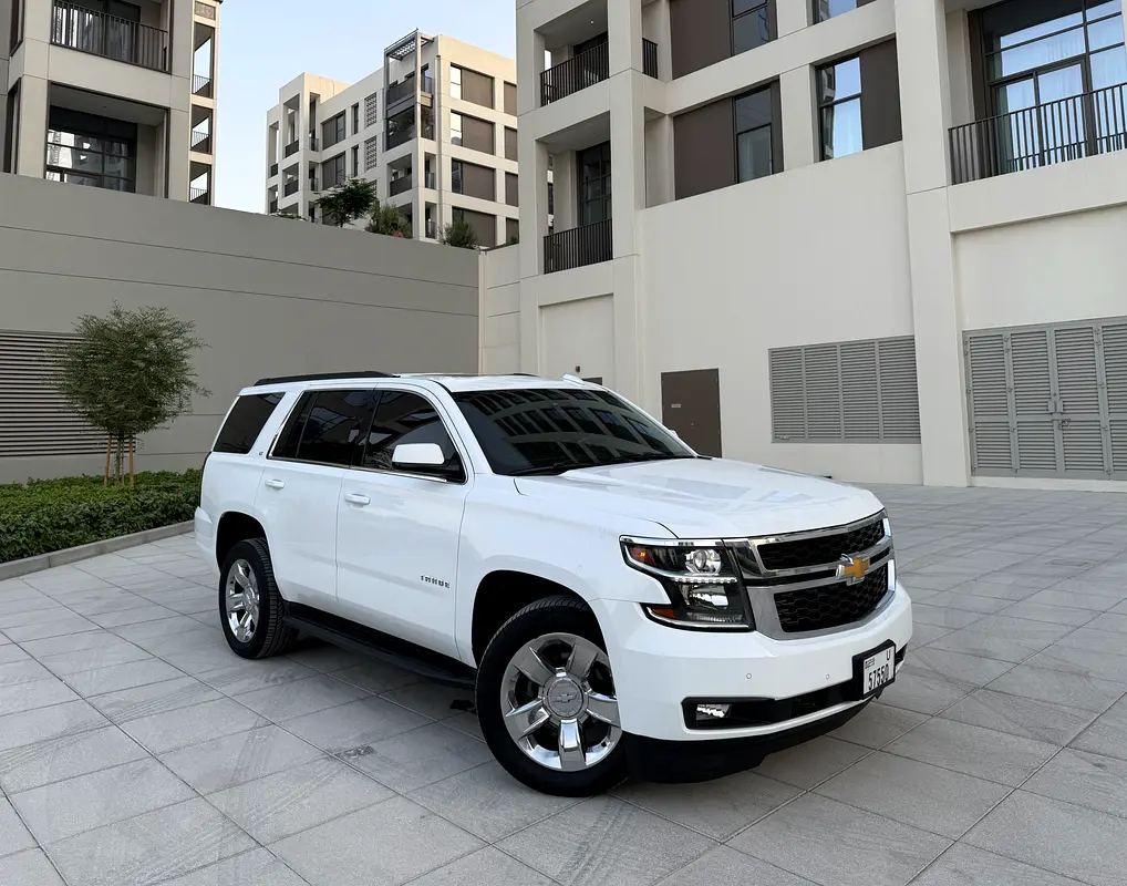 Chevrolet Tahoe 2016 — photo 1 of 16