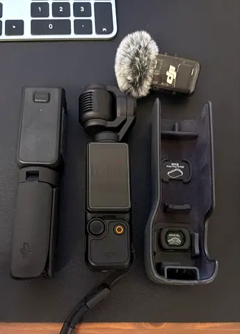 DJI Osmo Pocket 3 (Content Creator Combo) with Case, Grip  External Mic - Excellent- (Negotiabl