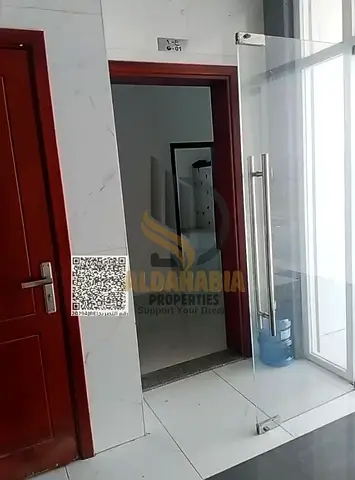 🏡 شقة غرفة وصالة للإيجار السنوي | مناسبة للعمال أو الموظفين | الجرف 2 – عجمان