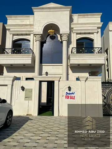 للبيع في الحليو2 بعجمان فيلا 6 غرف ومجلس وصاله ارضي واول وروف مع مطبخ واسع وغرفة خادمه