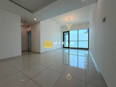 Chiller Free - Spacious 2 Bedroom - Pool View - Balcony