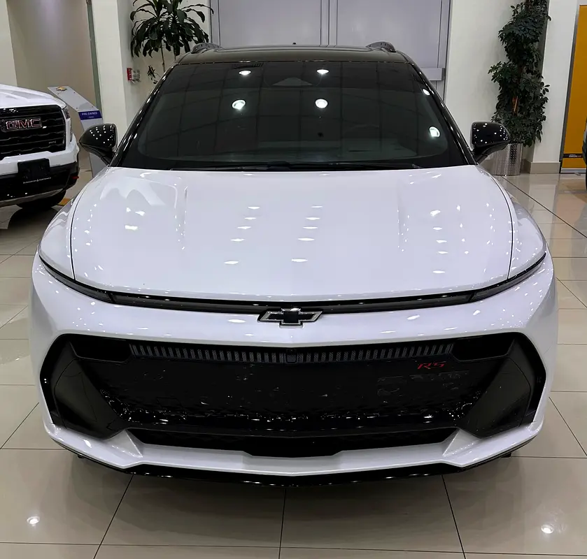 Chevrolet Equinox 2025 — photo 1 of 11