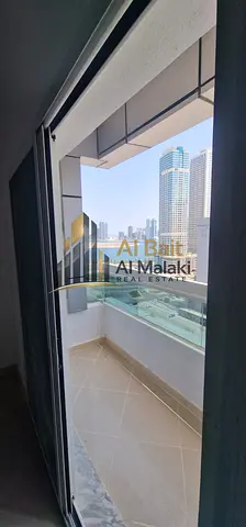 غرفة وصالة للإيجار في التعاون | بلكونة بإطلالة بحرية مفتوحة + حمامين