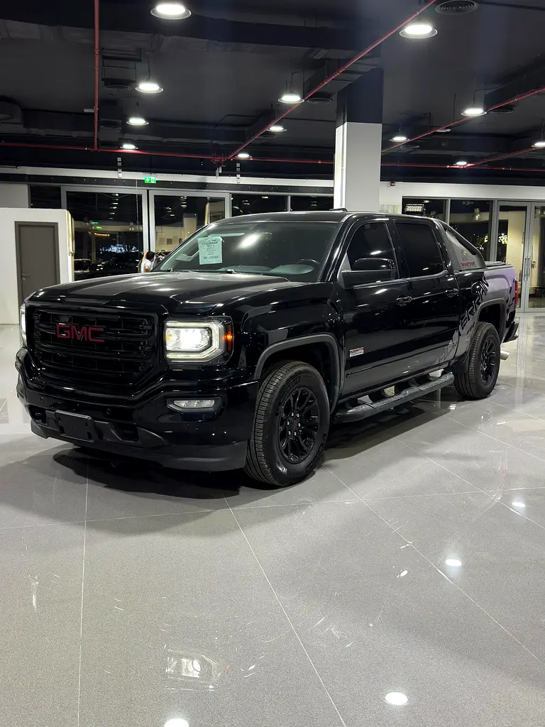 GMC Sierra 2017 — photo 1 of 16