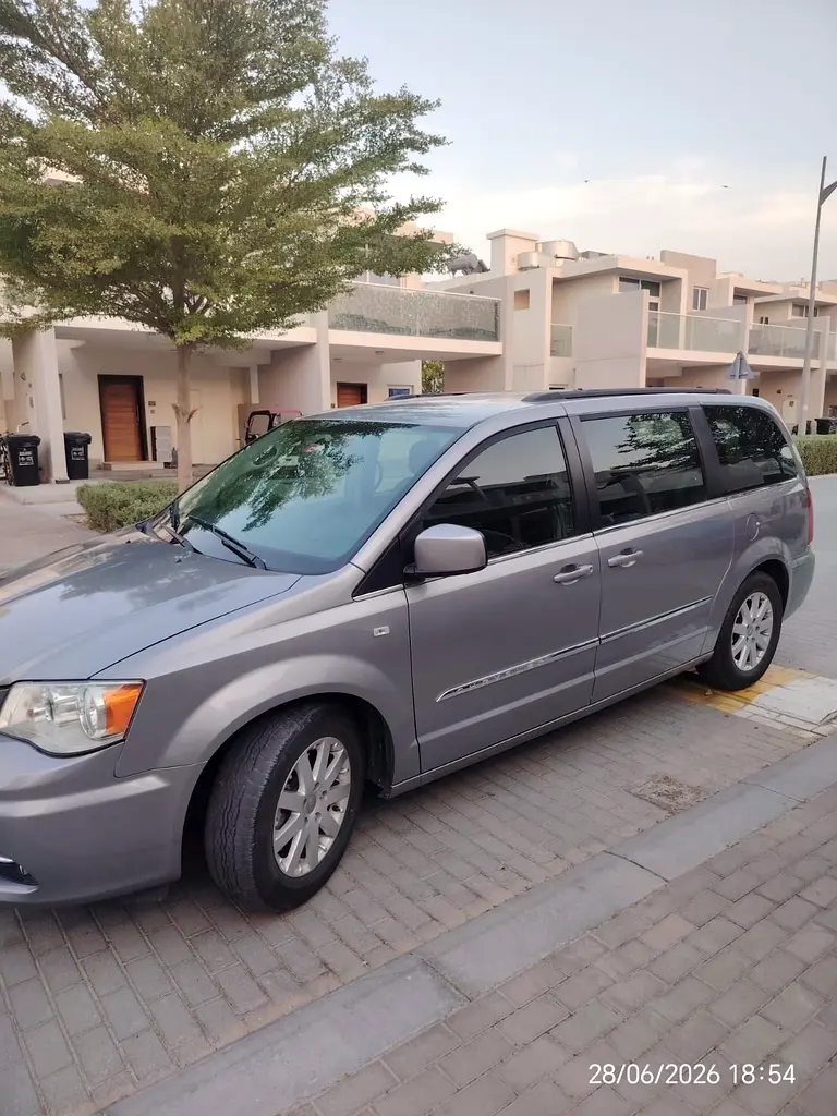 Chrysler Voyager/Caravan 2015 — photo 1 of 16