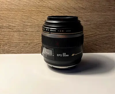 Canon EF-S 60mm f/2.8 Macro USM Lens - Good Condition