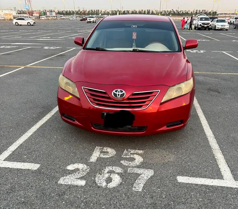 Toyota Camry 2009 — photo 1 of 2