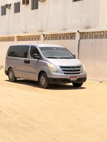Hyundai H1 2014 | GCC Specs | Reliable 9-Seater Van