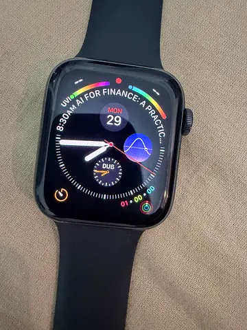 Apple Watch SE (44mm Aluminium) - Good Working Condition