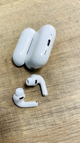 AirPods Pro 3 in warranty original Apple in perfect condition