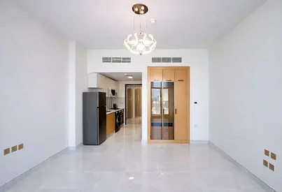 HIGH FLOOR | BRAND NEW BRIGHT APARTMENT