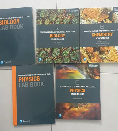 Pearson Edexcel International AS/A Level Biology, Chemistry Physics (Student Books + Lab Books) -